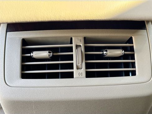 Used 2013 Toyota Venza Limited image 28