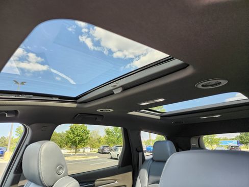 Used 2023 Buick Enclave Premium w/ Experience Buick Package image 22