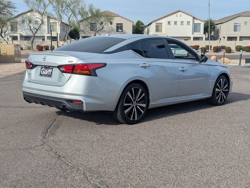 Used 2021 Nissan Altima 2.5 SR image 3