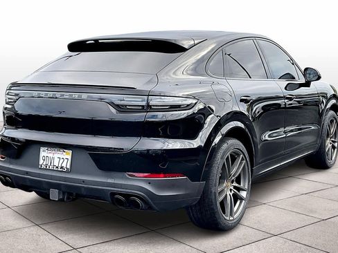 Used 2023 Porsche Cayenne Coupe image 14