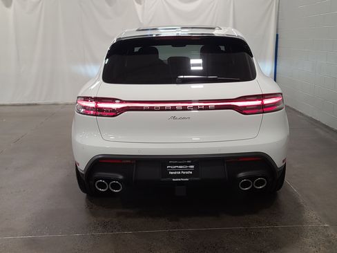 New 2026 Porsche Macan image 6