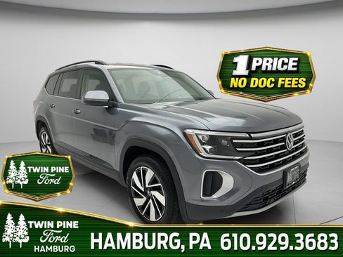 Used 2025 Volkswagen Atlas SE AWD/4WD image 1