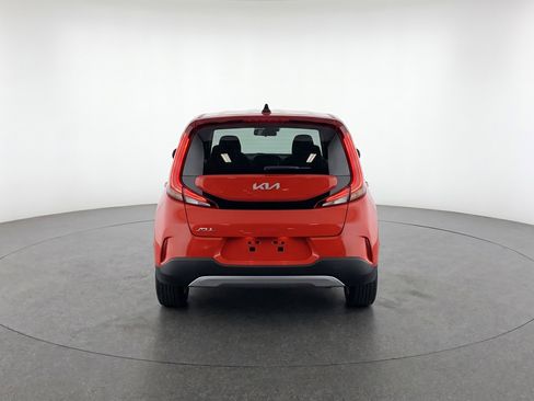 Used 2025 Kia Soul LX w/ LX Technology Package FWD image 7