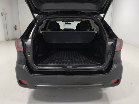Used 2023 Subaru Outback Premium AWD/4WD image 29