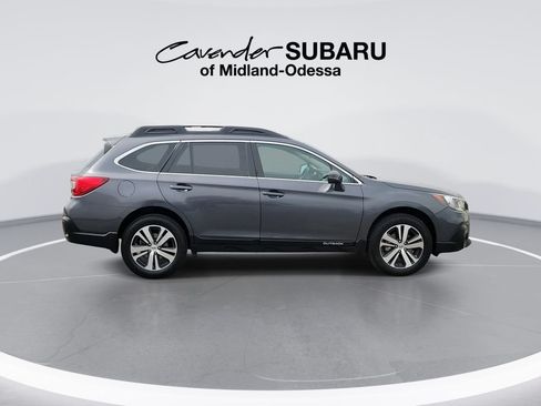 Used 2019 Subaru Outback 3.6R Limited w/ Popular Package #2 AWD/4WD image 9