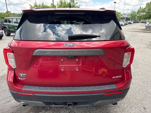 Used 2023 Ford Explorer XLT w/ Equipment Group 202A AWD/4WD image 9