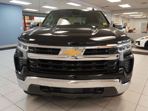 Used 2023 Chevrolet Silverado 1500 LT AWD/4WD image 14