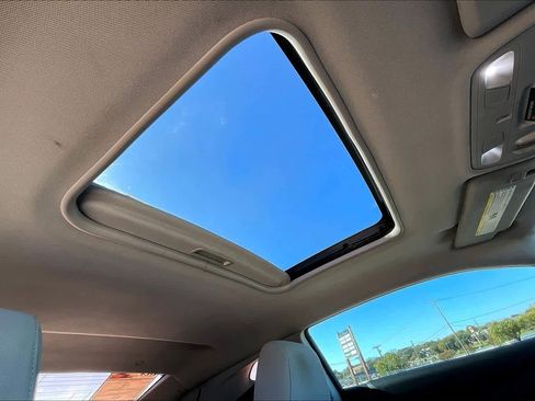 Used 2018 Chevrolet Camaro LT w/ RS Package image 29