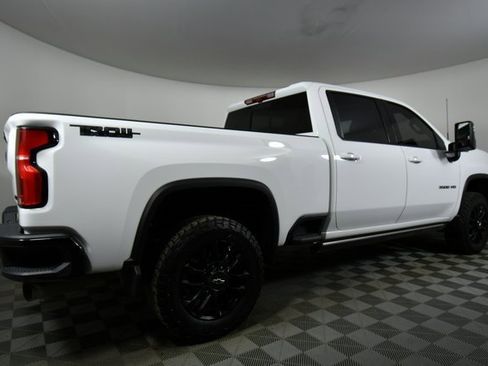 Used 2025 Chevrolet Silverado 3500 LTZ w/ LTZ Plus Package image 10