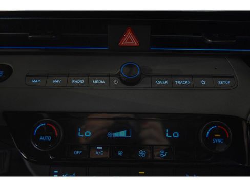 New 2025 Hyundai Elantra Limited image 76