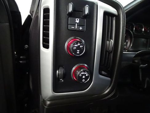 Used 2015 GMC Sierra 1500 SLE w/ SLE Value Package AWD/4WD image 10