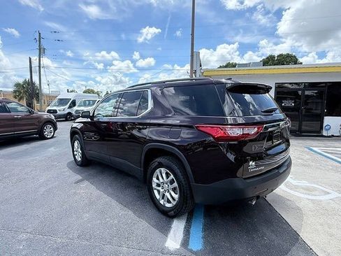 Used 2020 Chevrolet Traverse LT FWD image 6