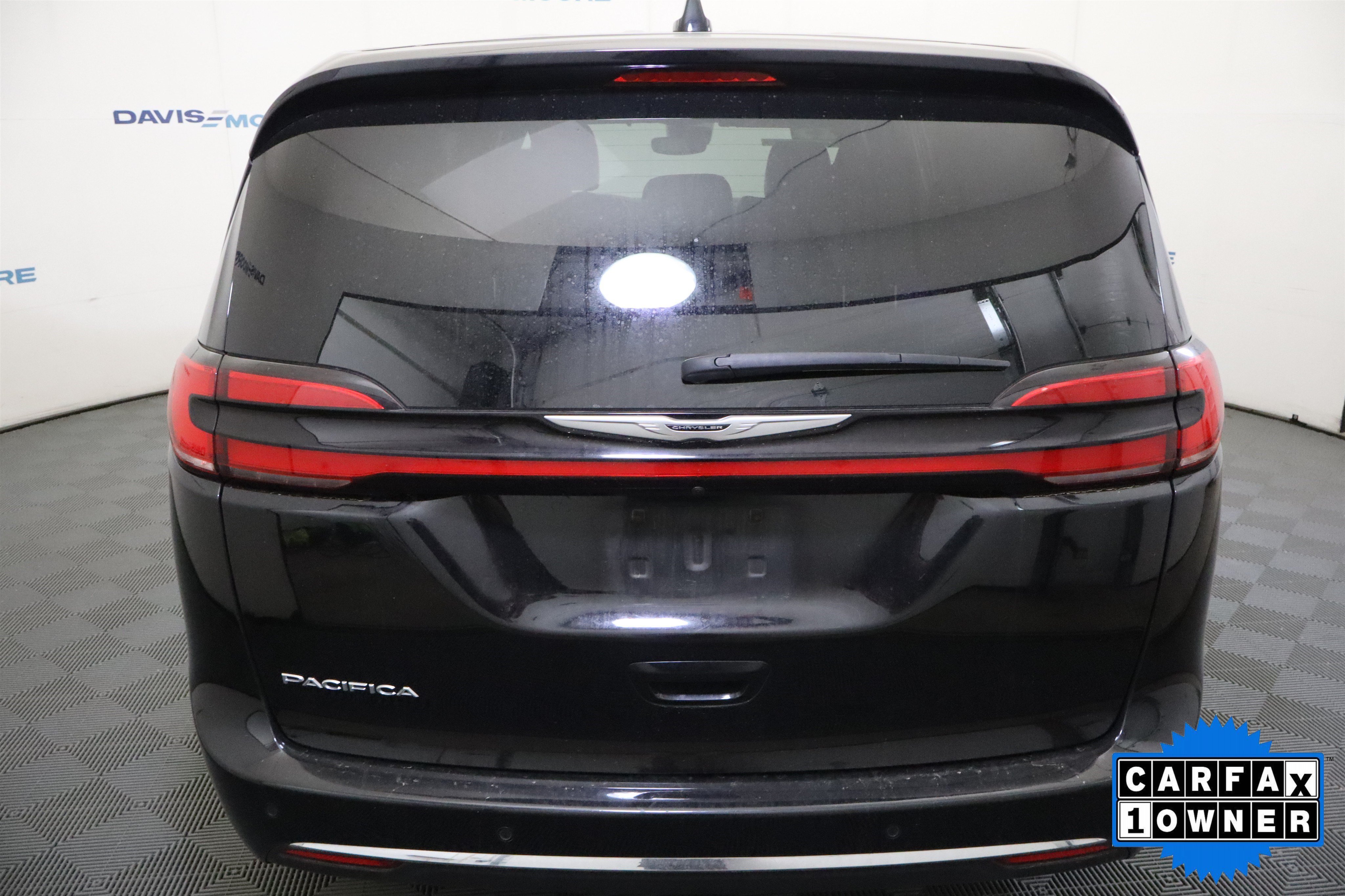 Used 2025 Chrysler Pacifica Select FWD image 8