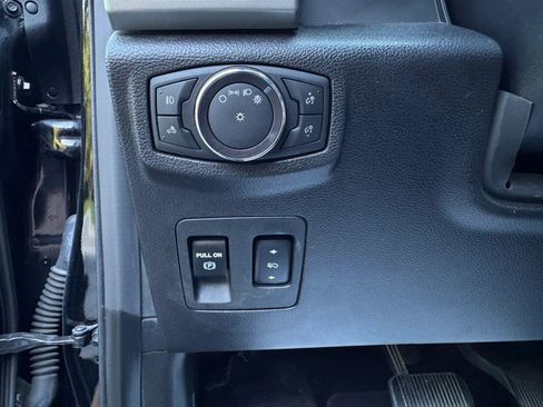 Used 2018 Ford F150 Lariat w/ Equipment Group 502A Luxury AWD/4WD image 27