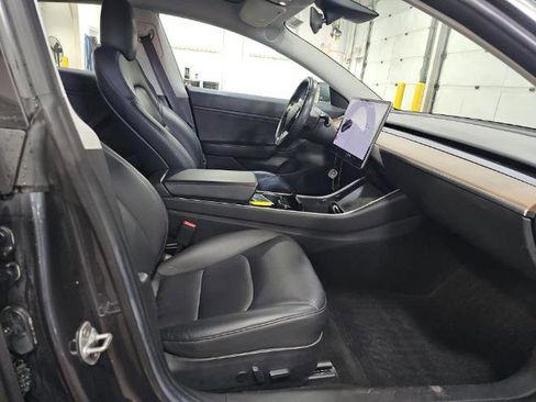 Used 2018 Tesla Model 3 Long Range image 7