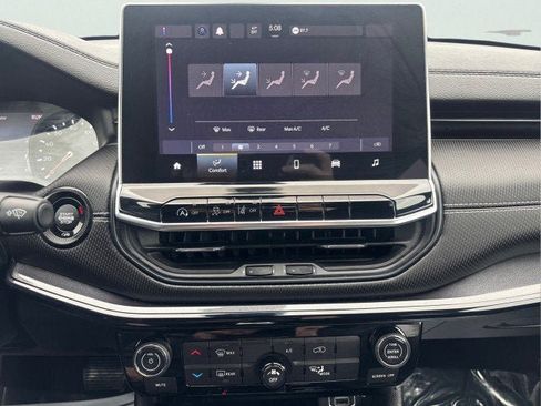 Used 2022 Jeep Compass Altitude image 14