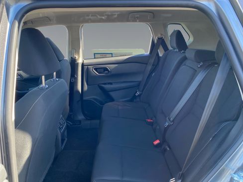 Used 2025 Nissan Rogue S FWD image 13