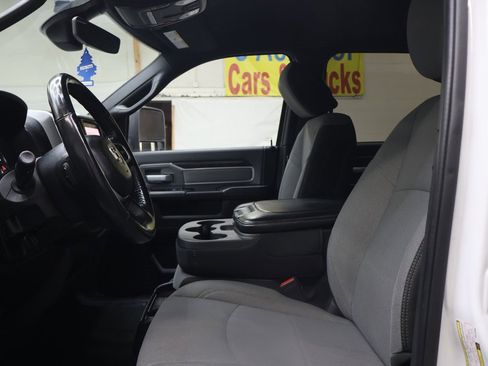 Used 2023 RAM 2500 Big Horn w/ Level 1 Equipment Group image 17