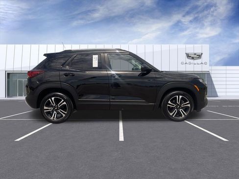 Used 2023 Chevrolet TrailBlazer LT FWD image 9