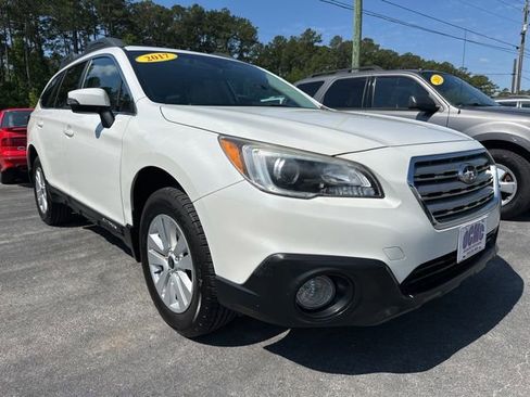 Used 2017 Subaru Outback 2.5i Premium AWD/4WD image 1