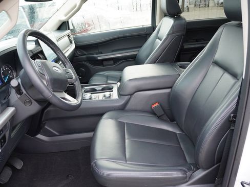 Used 2024 Ford Expedition Max XLT AWD/4WD image 4