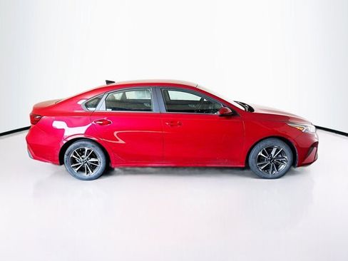 Used 2023 Kia Forte LXS FWD image 4