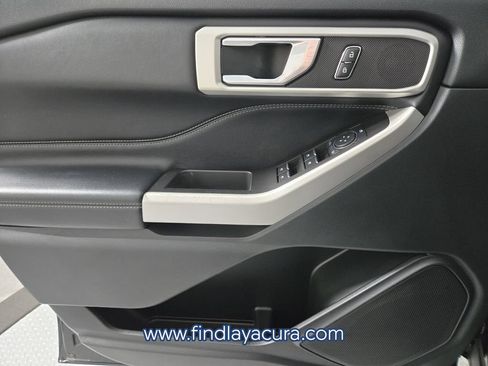 Used 2022 Ford Explorer XLT w/ Equipment Group 202A AWD/4WD image 25