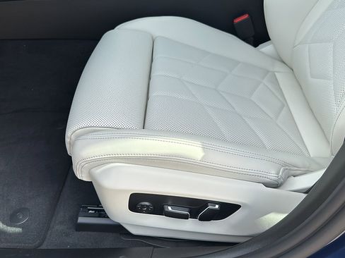 New 2025 BMW 530i w/ Premium Package image 13