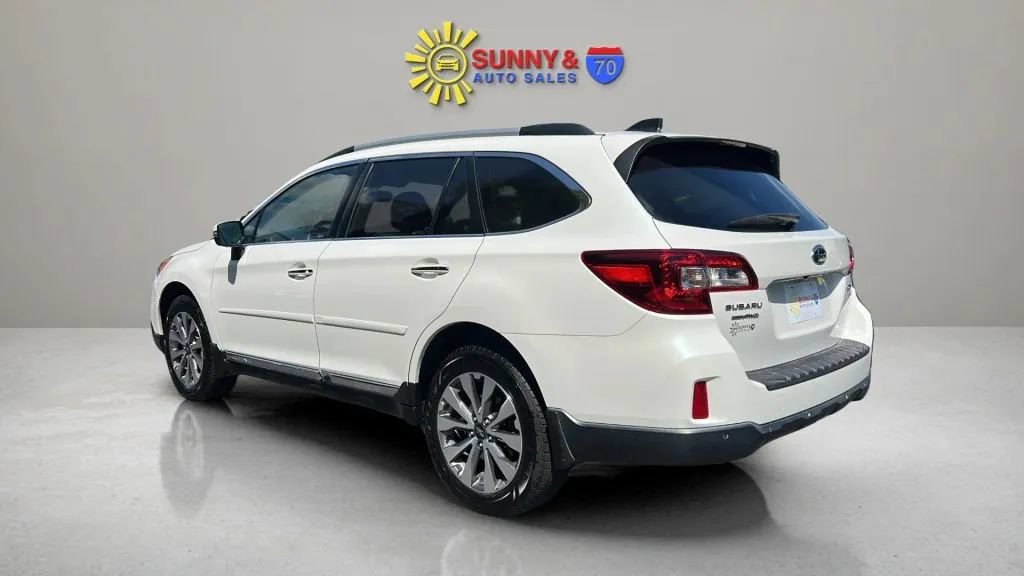 Used 2017 Subaru Outback 3.6R Touring w/ Popular Package #5A AWD/4WD image 6