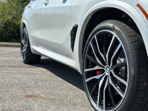 New 2026 BMW X5 xDrive40i w/ M Sport Package image 9