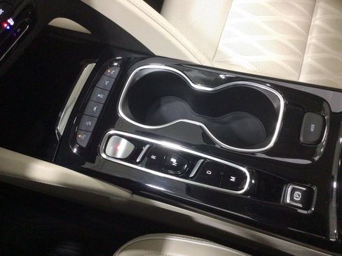 Used 2023 Buick Envision Avenir image 15