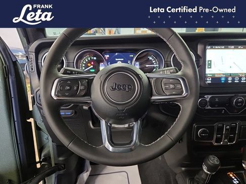 Used 2023 Jeep Wrangler Unlimited Sahara AWD/4WD image 13