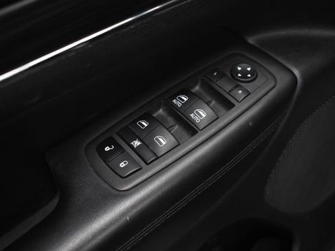 Used 2022 Jeep Grand Cherokee Limited image 10