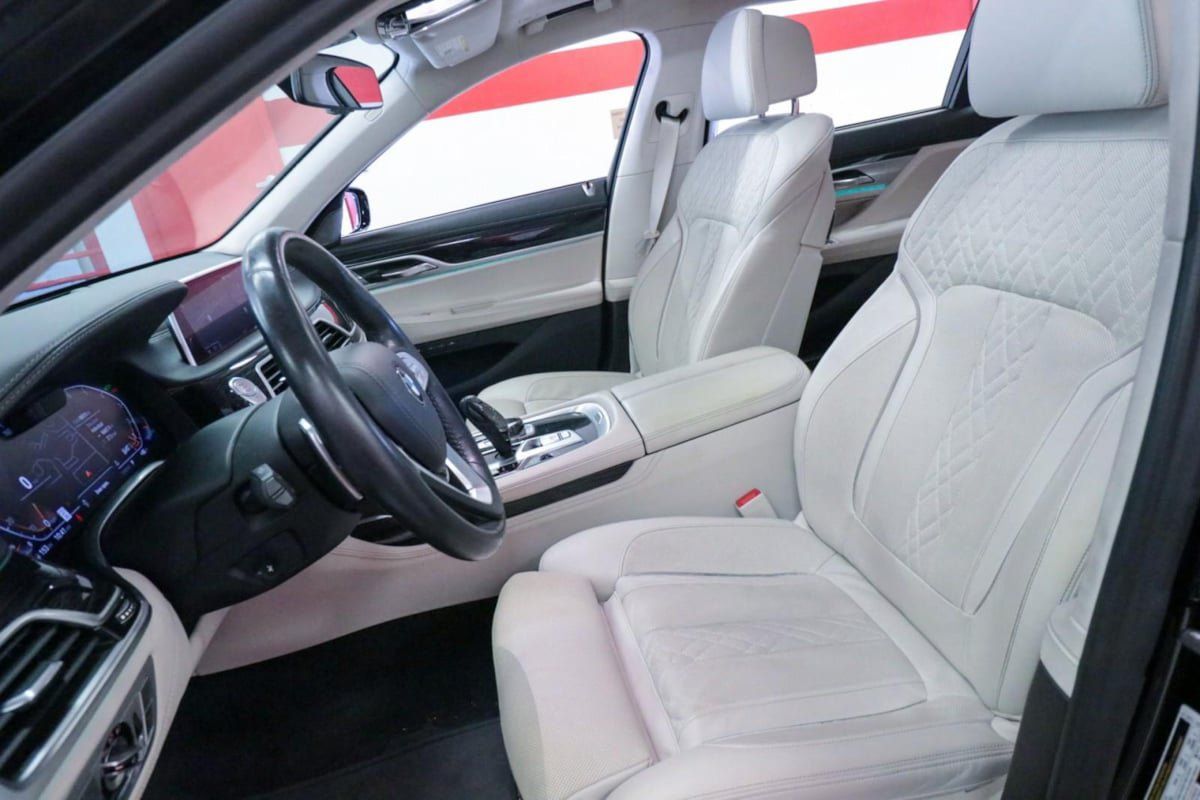 Used 2020 BMW 750i xDrive w/ Executive Package AWD/4WD image 12