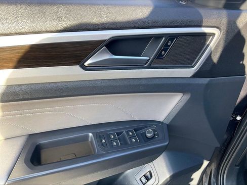 Used 2022 Volkswagen Atlas SE image 38