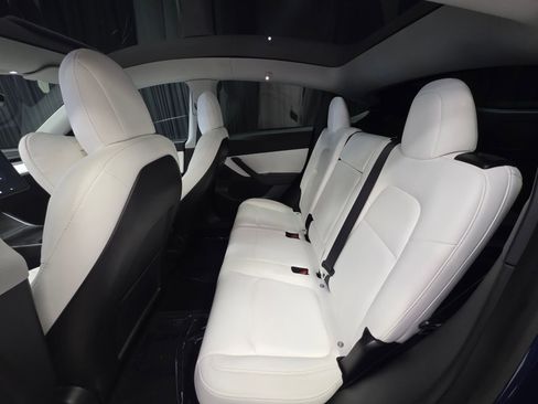 Used 2020 Tesla Model Y Performance image 25