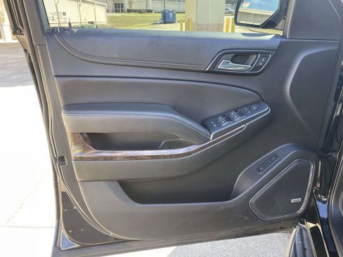 Used 2019 Chevrolet Tahoe LT image 15