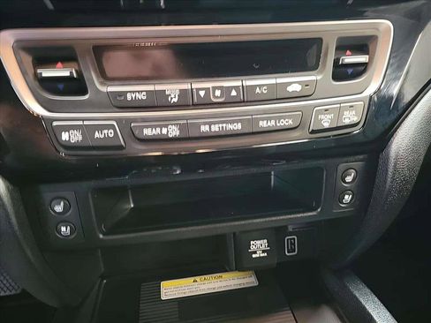 Used 2023 Honda Passport Elite image 13