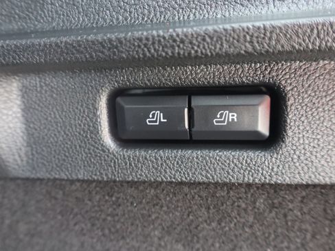 Used 2025 Lincoln Corsair Reserve AWD/4WD image 28