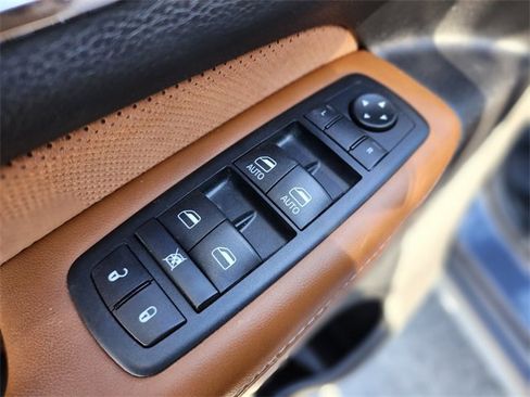 Used 2020 Jeep Grand Cherokee SRT image 17