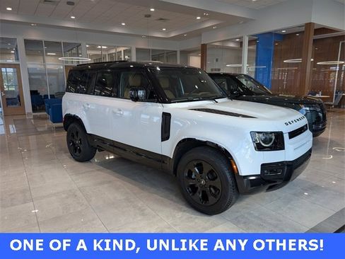 Used 2024 Land Rover Defender 110 S image 10