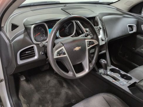 Used 2017 Chevrolet Equinox LT image 10