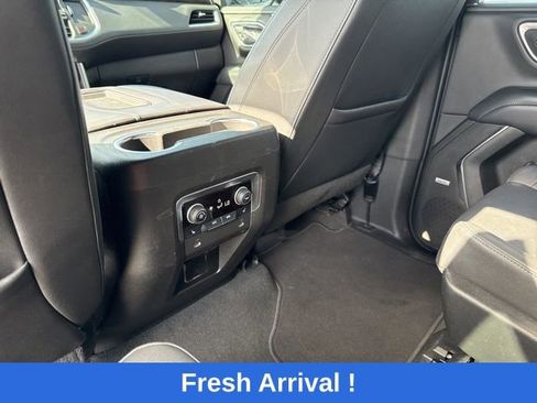 Used 2022 Chevrolet Tahoe LT w/ Luxury Package image 9