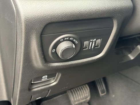 Used 2024 Jeep Grand Cherokee L Laredo AWD/4WD image 26
