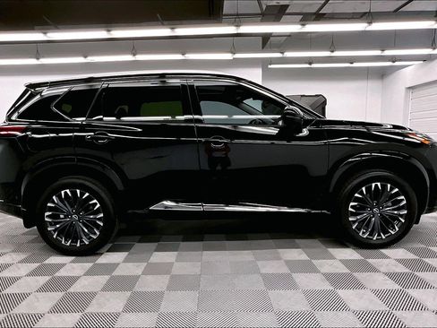 Used 2025 Nissan Rogue Platinum w/ Platinum Premium Package AWD/4WD image 30