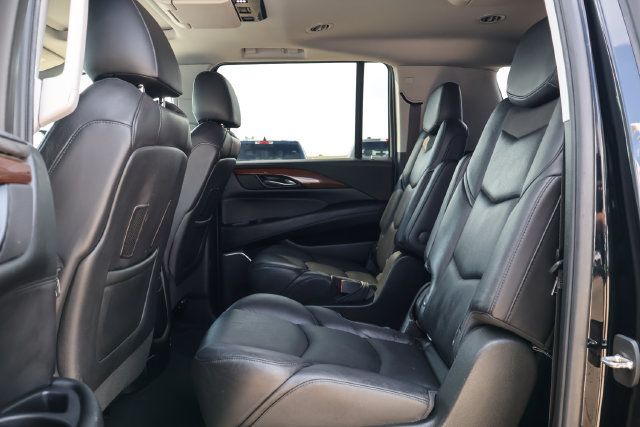 Used 2019 Cadillac Escalade ESV Premium Luxury RWD image 8