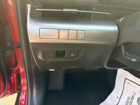 Used 2025 Hyundai Kona SEL AWD/4WD image 17