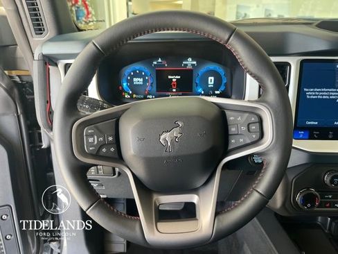 New 2025 Ford Bronco Heritage Edition image 17