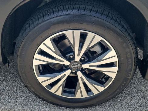 Certified 2023 Nissan Rogue SV FWD image 13