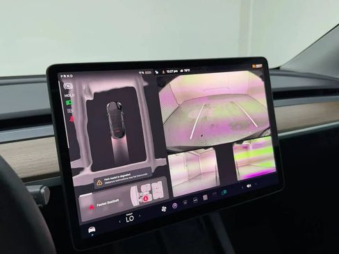 Used 2023 Tesla Model Y Performance AWD/4WD image 24